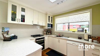 /international/au/32-islington-road-montrose-tas-152260128/