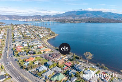 /international/au/1-70-esplanade-rose-bay-tas-148681432/