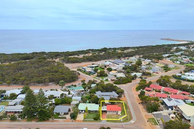 /international/au/2-flinders-street-hopetoun-wa-148049680/