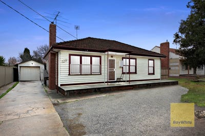 /international/au/129-station-road-deer-park-vic-148375800/