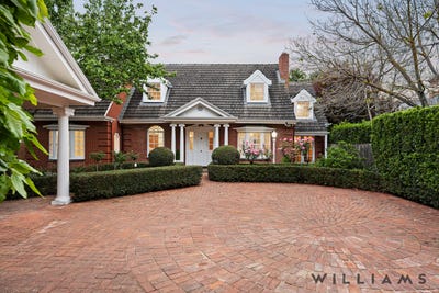 /international/au/47-cross-road-kingswood-sa-152632860/
