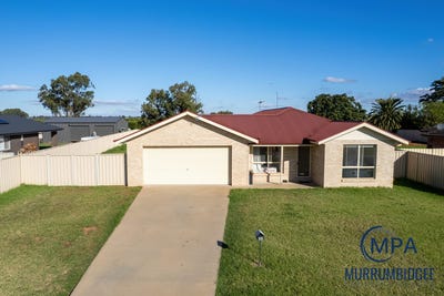/international/au/39-golf-club-drive-leeton-nsw-151285320/