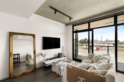 /international/au/410-77-hobsons-road-kensington-vic-152604100/