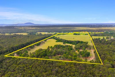 /international/au/240-cabbage-tree-lane-mundamia-nsw-700410056/