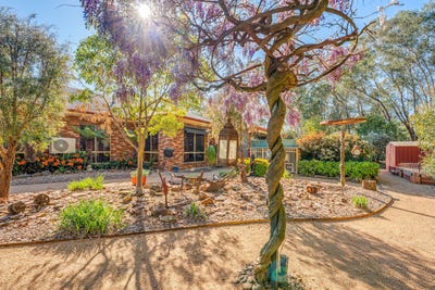 /international/au/22-the-dale-thurgoona-nsw-152615544/
