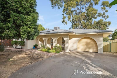 /international/au/16-lewis-road-kalamunda-wa-151368372/