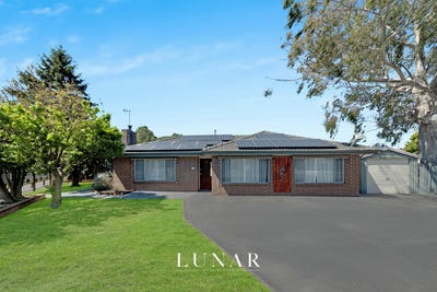 /international/au/2-campbell-parade-cranbourne-vic-152615108/