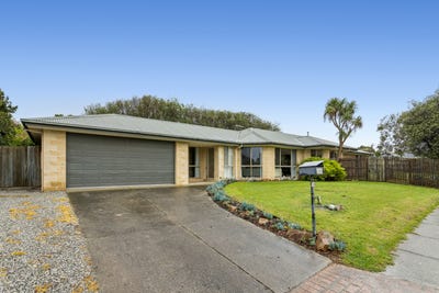 /international/au/18-marquis-avenue-mornington-vic-151334380/