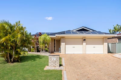 /international/au/16-reef-close-port-macquarie-nsw-150997844/