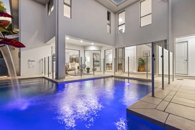 /international/au/54-buccaneer-way-coomera-waters-qld-148357620/?lang=en