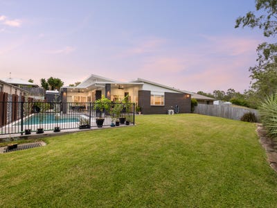 /international/au/27-sovereign-drive-deebing-heights-qld-150798056/