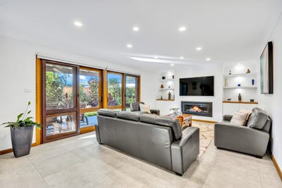 /international/au/23-earl-street-shelly-beach-nsw-148416392/