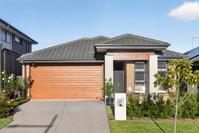/international/au/22-kangan-rise-catherine-field-nsw-151342412/