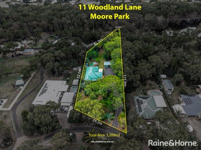 /international/au/11-woodlands-lane-moore-park-beach-qld-151555156/