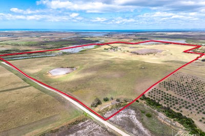 /international/au/1408a-randell-road-hindmarsh-island-sa-700404484/