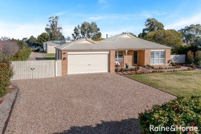 /international/au/8-southbourne-road-riddells-creek-vic-151890624/