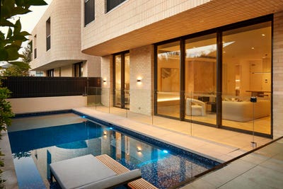 /international/au/g06-16-18-fellows-street-kew-vic-151462724/