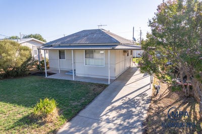 /international/au/9-hickory-street-leeton-nsw-151125376/