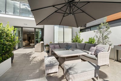 /international/au/5303-harbourview-drive-hope-island-qld-151484920/