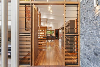 /international/au/44a-clare-street-parramatta-park-qld-148215844/