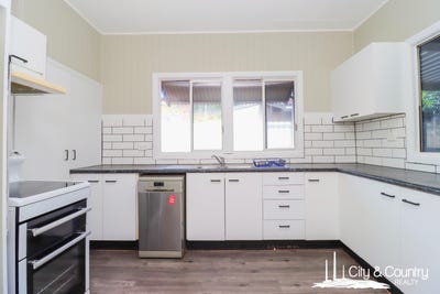 /international/au/12-dorothy-street-mount-isa-qld-151253832/