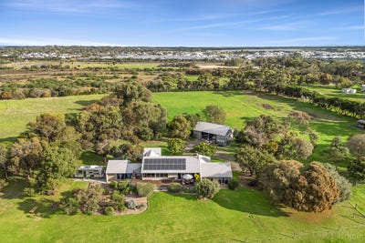 /international/au/21-49-yarram-creek-lane-swan-bay-vic-151393404/