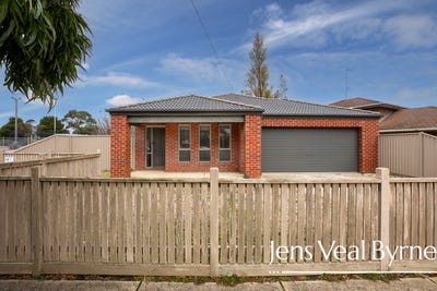 /international/au/1-tristan-drive-sebastopol-vic-148418176/