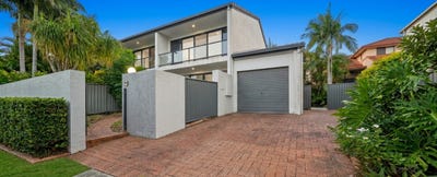 /international/au/3-37-t-e-peters-drive-broadbeach-waters-qld-150772040/