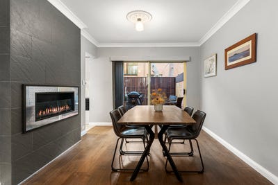 /international/au/7-156-willarong-road-caringbah-nsw-151474796/