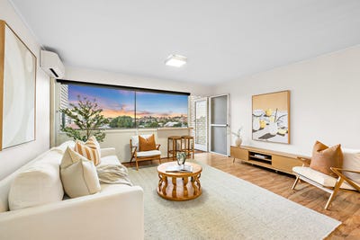 /international/au/7-178-old-cleveland-road-coorparoo-qld-151156656/