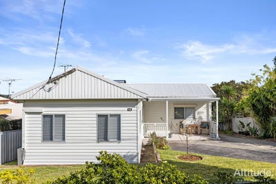 /international/au/48-chief-street-belmont-north-nsw-148296088/