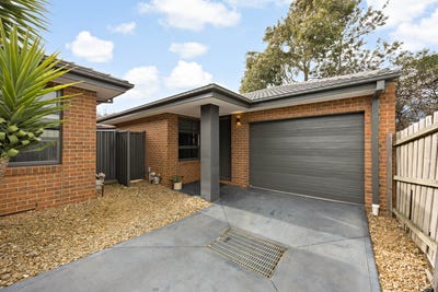 /international/au/3-5-racecourse-road-riddells-creek-vic-148709484/