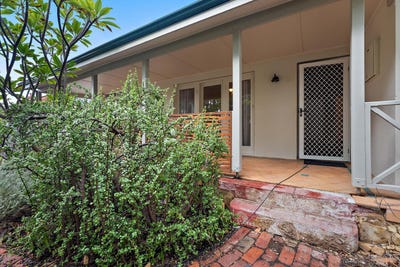 /international/au/5-churm-street-hamilton-hill-wa-148555524/