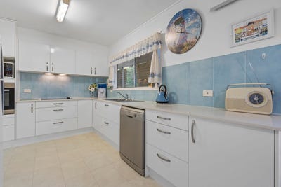 /international/au/18-grounds-street-yeronga-qld-150831284/
