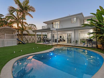 /international/au/4-baker-finch-place-twin-waters-qld-150386728/