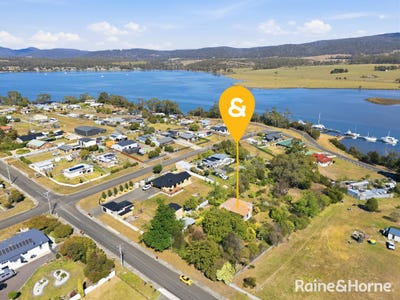 /international/au/10-ada-street-triabunna-tas-152658980/