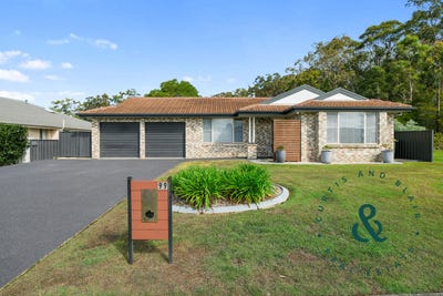 /international/au/99-kindlebark-drive-medowie-nsw-152193496/