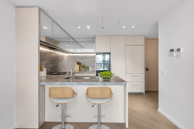 /international/au/1308-499-st-kilda-road-melbourne-vic-148281392/