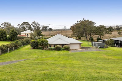 /international/au/9-frontier-court-gowrie-junction-qld-151627208/