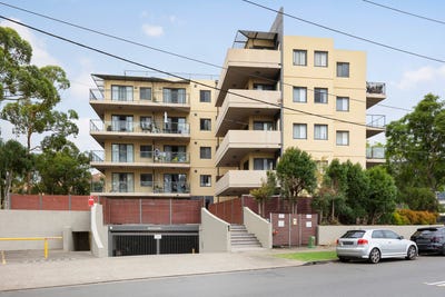 /international/au/5-1-griffiths-street-blacktown-nsw-151233120/