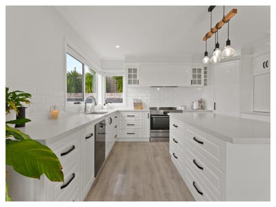 /international/au/72-david-street-east-devonport-tas-152656396/