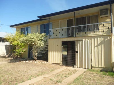 /international/au/9-blackbutt-street-blackwater-qld-148313820/