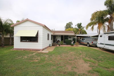 /international/au/79-dudley-street-rochester-vic-150903672/