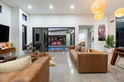 /international/au/6-vaymont-place-little-mountain-qld-148441292/