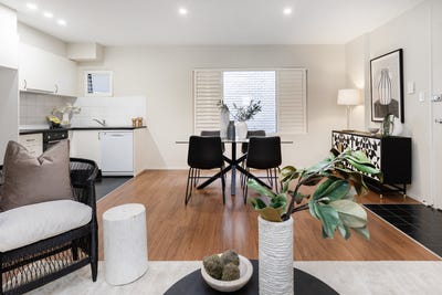 /international/au/9-128-cathedral-street-woolloomooloo-nsw-148373572/