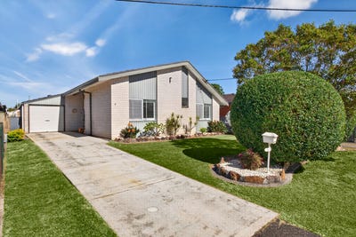 /international/au/9-barnard-crescent-toukley-nsw-151228536/