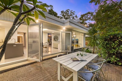 /international/au/15-chunooma-road-wahroonga-nsw-150838308/