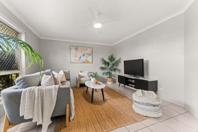 /international/au/207-logan-street-eagleby-qld-152403040/