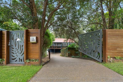 /international/au/14-taree-court-kuluin-qld-146618280/