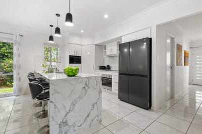 /international/au/6-yiki-street-port-douglas-qld-152332420/
